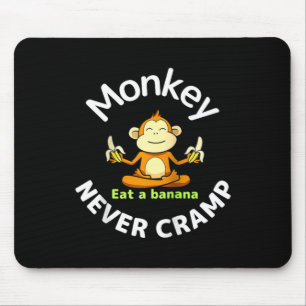 Affe kriegt nie Krämpfe, isst ein Banane Raglan Ba Mousepad