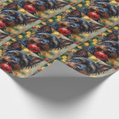 Affenpinscher Dog with Christmas Ornament Geschenkpapier (Ecke)