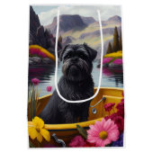 Affenpinscher Hund auf einem Paddle: Ein Landschaf Mittlere Geschenktüte (Rückseite)