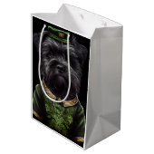 Affenpinscher Hund in St. Patrick's Day Dress Mittlere Geschenktüte (Rückseite Schrägansicht)