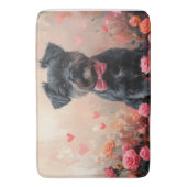 Affenpinscher mit Rose - Valentinstag Badematte (Vorderseite Vertikal)