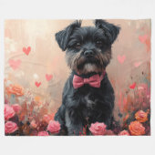 Affenpinscher mit Rose - Valentinstag Fleecedecke (Vorderseite (Horizontal))