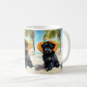 Affenpinscher on Beach, Sommergeschenk für Hundefr Kaffeetasse (VorderseiteRechts)
