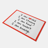 Affirmations Heart Typografy Red Black Fußmatte (Schrägansicht)