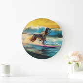 Afghan Hound Beach Surfmalerei Große Wanduhr (Zuhause)
