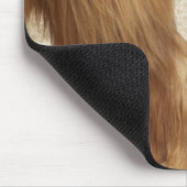 Afghanischer Hund stehend im Zimmer, Ende Abschnit Mousepad (Ecke)