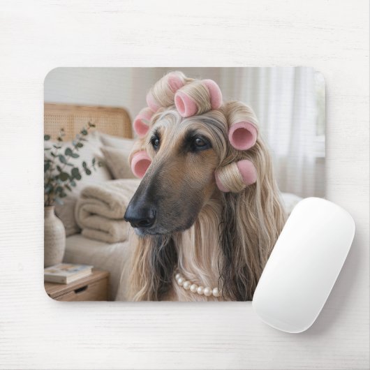 Afghanischer Windhund mit rosa Lockenwicklern Mousepad (Mit Mouse)