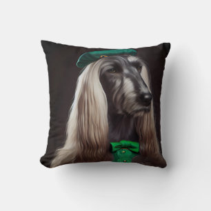 Afghanischer Windhundhund in St. Patrick's Day-Kle Kissen