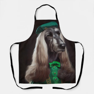 Afghanischer Windhundhund in St. Patrick's Day-Kle Schürze