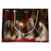 Afghanisches Hound am Feuerplatz Weihnachten Große Geschenktüte (Vorderseite)