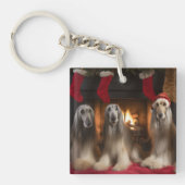 Afghanisches Hound am Feuerplatz Weihnachten Schlüsselanhänger (Vorderseite)