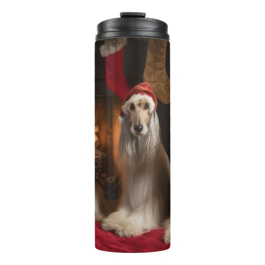 Afghanisches Hound am Feuerplatz Weihnachten Thermosbecher (Vorderseite)