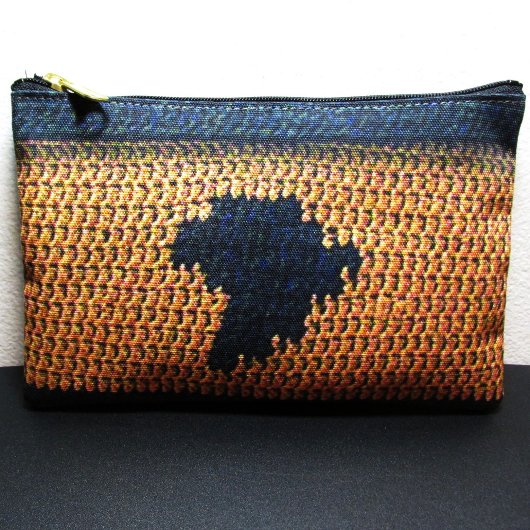 Africa Map Black and Brown Artisan Crochet Print Zubehörtasche