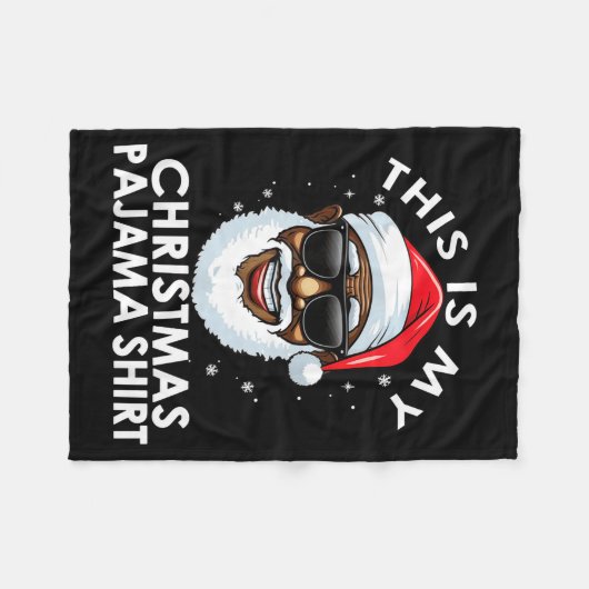 African American Santa Claus Christmas Pajama Shir Fleecedecke (Vorderseite (Horizontal))