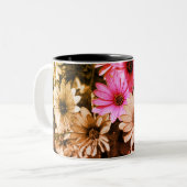 African Daisy Blume Art in Schwarz und Weiß Zweifarbige Tasse (Vorderseite Links)