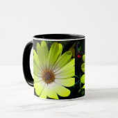 African Daisy Fluorescent Yellow Tasse (Vorderseite Links)