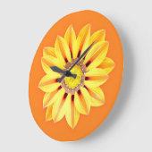 African Daisy / Gazania - Orange und Gelb Große Wanduhr (Winkel)