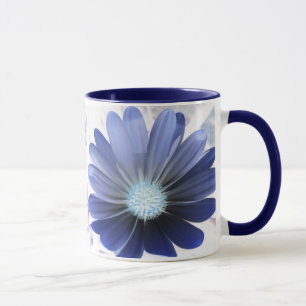 African Daisy Glows Blue Tasse