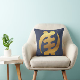 African Gye Nyame Shiny Gold Adinkra Symbol Blue Kissen