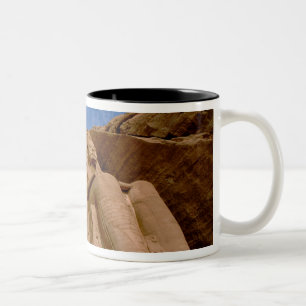 Afrika, Ägypten, Abu Simbel, Ramses II. und Zweifarbige Tasse