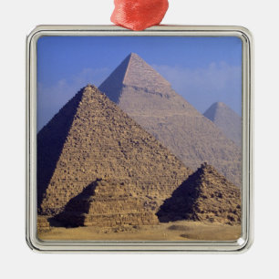 Afrika, Ägypten, Kairo, Gizeh. Pyramiden Ornament Aus Metall