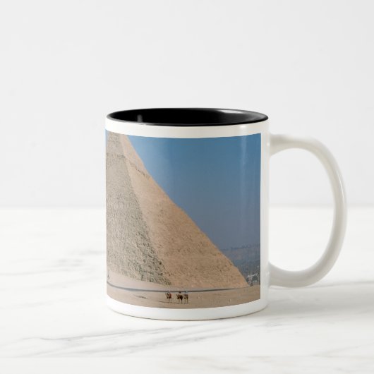 Afrika - Ägypten - Kairo - große Pyramiden von Zweifarbige Tasse (Rechts)