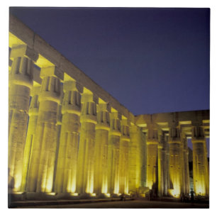 Afrika, Ägypten, Luxor. Sonnenhof von Amenhotep Fliese
