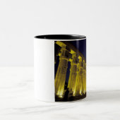 Afrika, Ägypten, Luxor. Sun Court of Amenhotep Zweifarbige Tasse (Mittel)