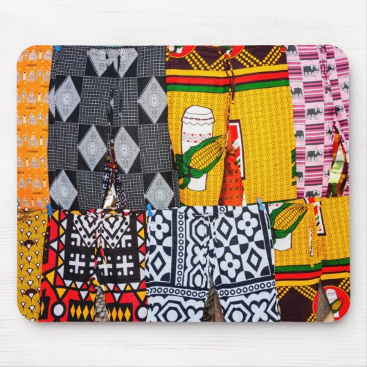 Afrika, Angola, Benguela. Farbige Blüten Mousepad (Vorne)