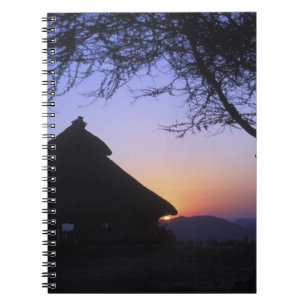 Afrika, Äthiopien, Omo-Fluss-Region, Sonnenunterga Notizblock