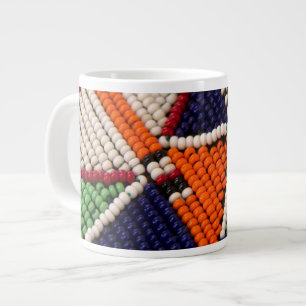 Afrika, Kenia. Maasai-Stammesperlen Jumbo-Tasse