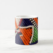 Afrika, Kenia. Maasai-Stammesperlen Kaffeetasse (Mittel)