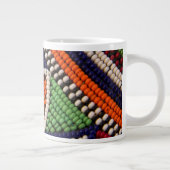 Afrika, Kenia. Maasai-Tribal Jumbo-Tasse (Rechts)