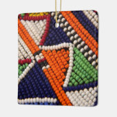 Afrika, Kenia. Maasai-Tribal Keramikornament (Links)