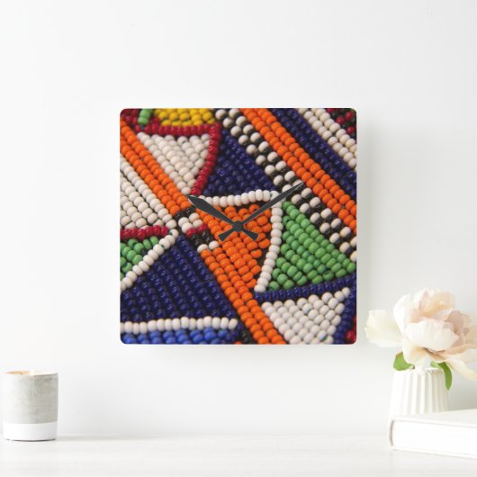 Afrika, Kenia. Maasai-Tribal Quadratische Wanduhr (Zuhause)
