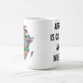 Afrika ruft die Länderflaggen der Kontinentalkarte Kaffeetasse (Mittel)