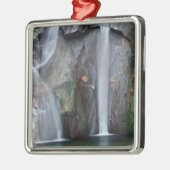 Afrika, Uganda, Bwindi Undurchdringlicher Regenwal Ornament Aus Metall (Links)