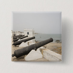 Afrika, Westafrika, Ghana, Elmina. Kanonen schütze Button