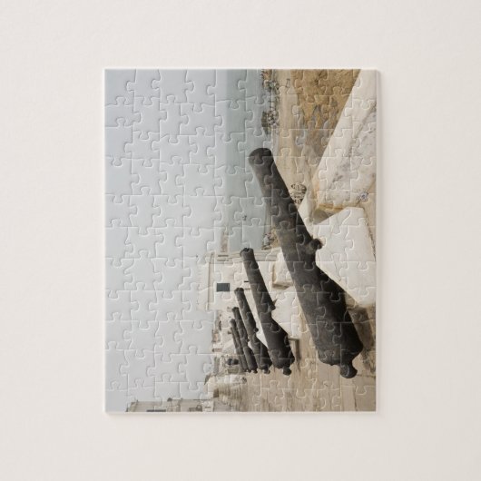 Afrika, Westafrika, Ghana, Elmina. Kanonenkarren Puzzle (Vertikal)