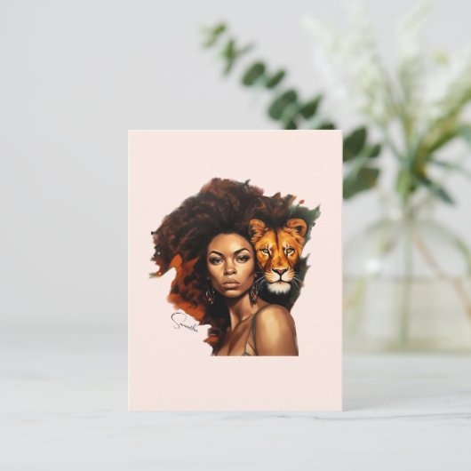 Afrikanisch-amerikanische Frau mit Majestic Lion Postkarte (Stehend Vorderseite)
