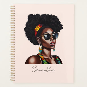 Afrikanische Amerikanerin mit schicke Sonnenbrille Planer