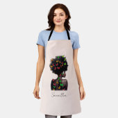 Afrikanische Amerikanerin mit schmetterlingsgefüll Schürze (Getragen)