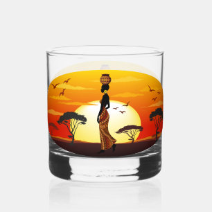 Afrikanische Beautiful Woman Silhouette über afrik Whiskyglas