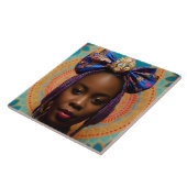 Afrikanische Dame mit großer Bug und Medaille Fliese (Seite)