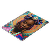 Afrikanische Dame mit großer Bug und Medaille Notizblock (Linke Seite)