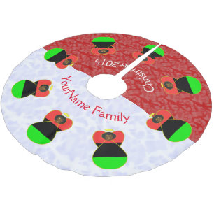 Afrikanische Diaspora-Engel in Flagge auf Rot und Polyester Weihnachtsbaumdecke