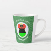 Afrikanische Diaspora-Engel-Weihnachtsflagge Perso Milchtasse (Rechts)
