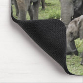 Afrikanische Elefantenherde Mousepad (Ecke)