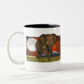 Afrikanische Elephant & Savannah Moon Zweifarbige Tasse (Links)