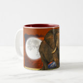 Afrikanische Elephant & Savannah Moon Zweifarbige Tasse (Vorderseite Links)